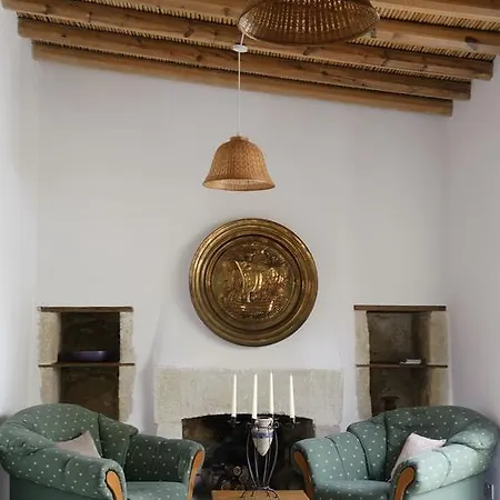Guest house Palm Tree Oriental House And Homestay Polis
